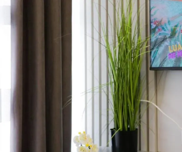 Comfy At 'mangalem21 Complex' Parking-wifi-ac-view شقة تيرانا