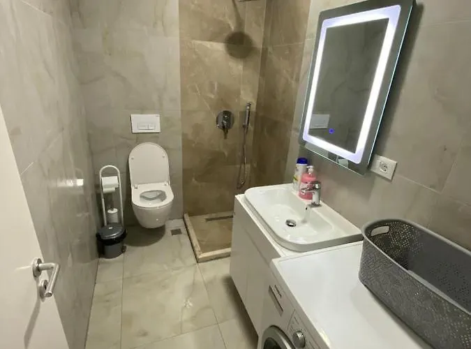 Comfy At 'mangalem21 Complex' Parking-wifi-ac-view * تيرانا