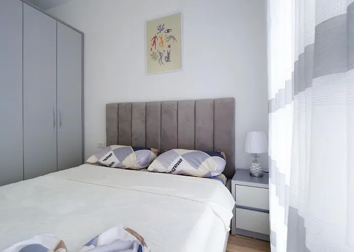 Appartement Comfy At 'mangalem21 Complex' Parking-wifi-ac-view Tirana