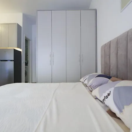 Comfy At 'mangalem21 Complex' Parking-wifi-ac-view *