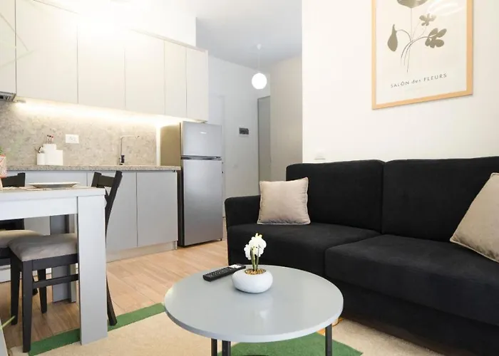 Comfy At 'mangalem21 Complex' Parking-wifi-ac-view Lejlighed Tirana